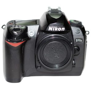 APPAREIL PHOTO NUMERIQUE NIKON D70S